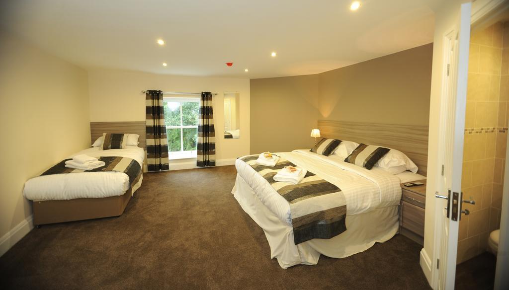Queens Arms Country Inn Glossop Oda fotoğraf